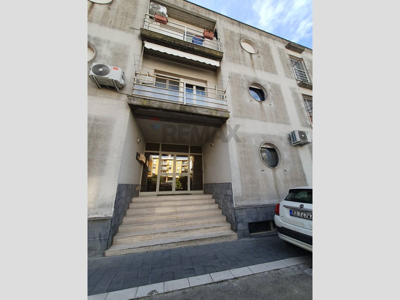 Appartamento in Vendita a Caltagirone, 95'000&euro;, 141 m²