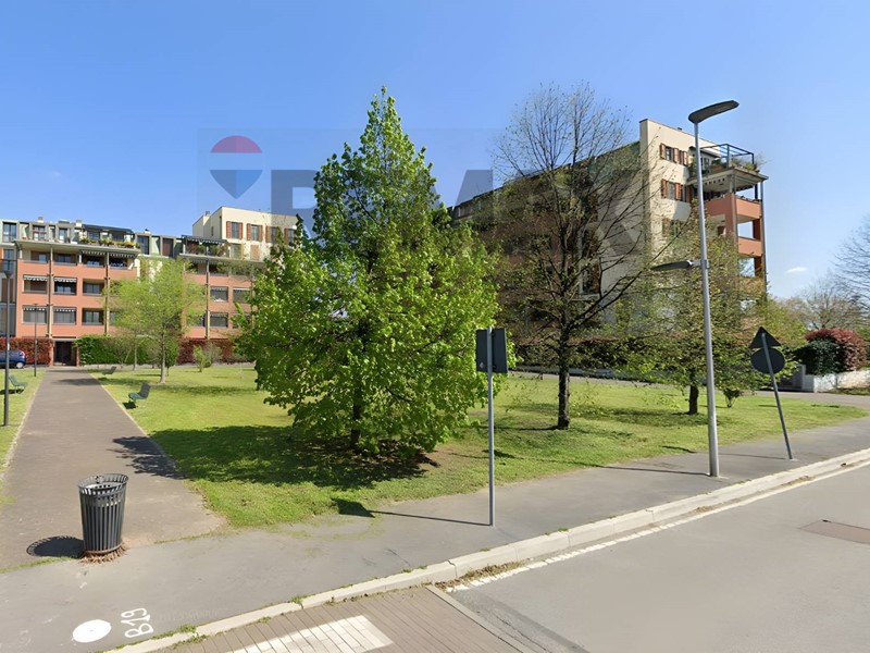 Bilocale in Affitto a Pero, 900&euro;, 64 m²