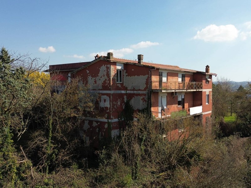 Appartamento in Vendita a Nepi, 500'000&euro;, 1180 m²