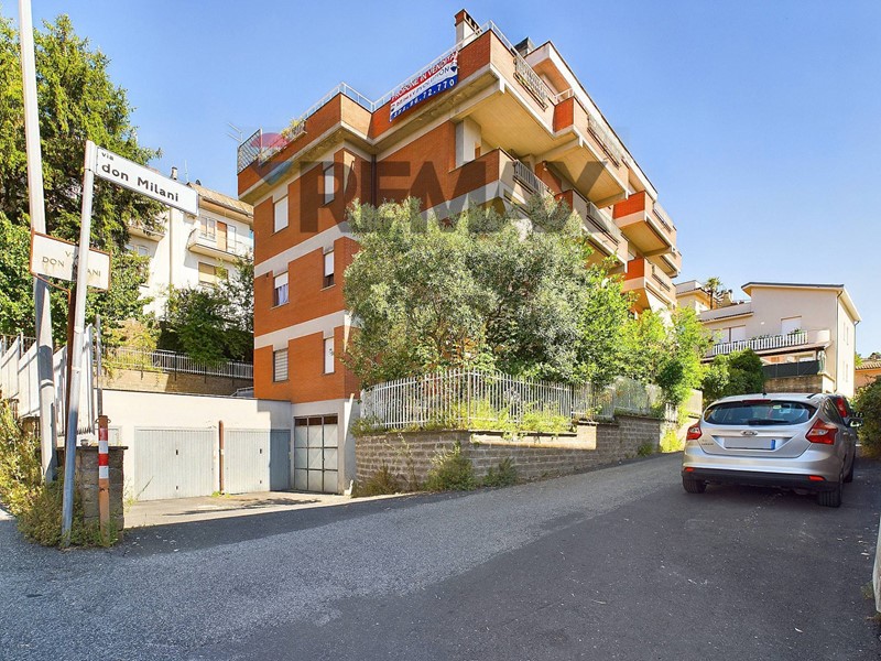 Trilocale in Vendita a Campagnano di Roma, 155'000&euro;, 150 m²