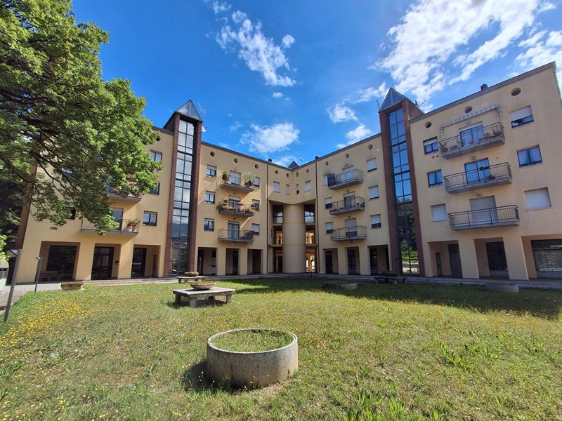 Appartamento in Vendita a L'Aquila, 200'000&euro;, 120 m²