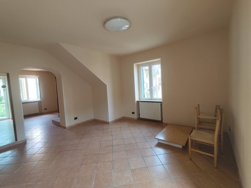 Quadrilocale in Affitto a Sarnico, 950&euro;, 100 m²