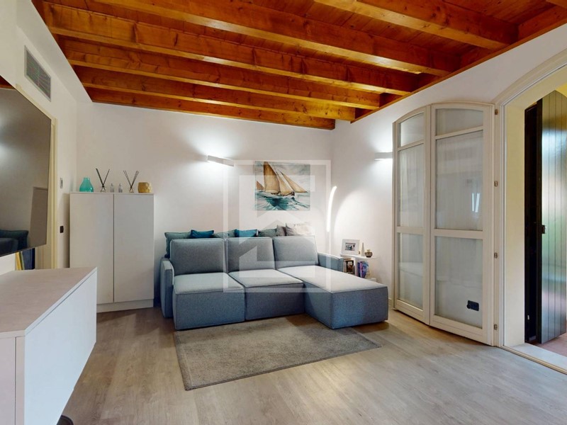 Bilocale in Vendita a Manerba del Garda, 359'000&euro;, 92 m²