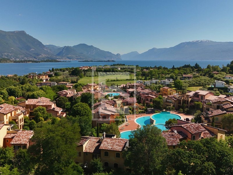 Bilocale in Vendita a Manerba del Garda, 359'000&euro;, 92 m²