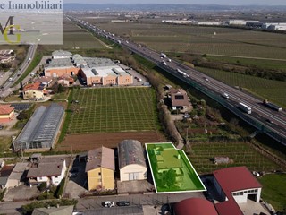 Appartamento in Vendita a Monteforte d'Alpone, 280'000&euro;, 210 m²