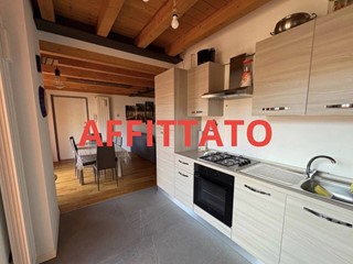 Quadrilocale in Affitto a Castione della Presolana, 90 m²