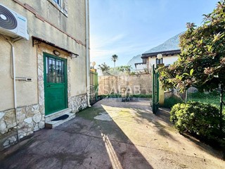 Appartamento in Vendita a Cinisi, 135'000&euro;, 121 m²
