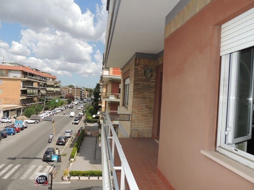 Quadrilocale in Vendita a Roma, 380'000&euro;, 125 m²