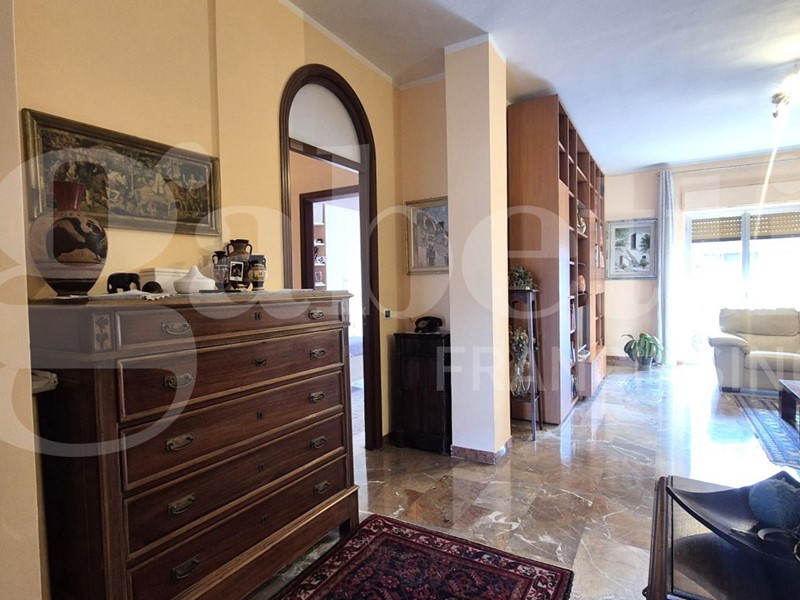 Quadrilocale in Vendita a Bari, 390'000&euro;, 143 m²