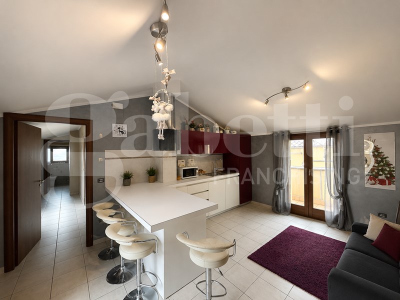 Trilocale in Vendita a Amelia, 75'000&euro;, 70 m², con Box