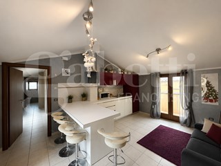 Trilocale in Vendita a Amelia, 75'000&euro;, 70 m², con Box