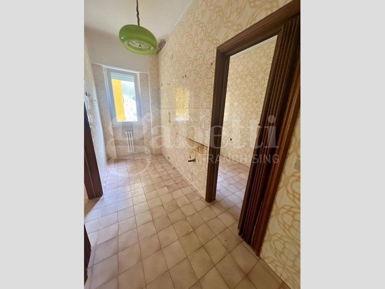 Appartamento in Vendita a Barletta, 300'000&euro;, 180 m², con Box
