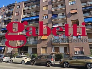 Quadrilocale in Vendita a Bresso, 119'000&euro;, 90 m²