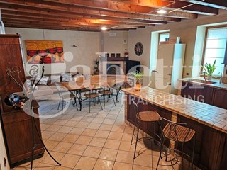 Quadrilocale in Vendita a Concesio, 460'000&euro;, 181 m², con Box