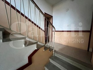 Trilocale in Vendita a Villa Carcina, 125'000&euro;, 95 m², arredato, con Box