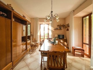 Appartamento in Vendita a Serra San Quirico, zona Serra San Quirico, 49'000&euro;, 72 m²