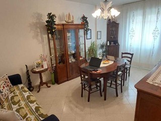 Quadrilocale in Vendita a Asciano, 118'000&euro;, 100 m², con Box