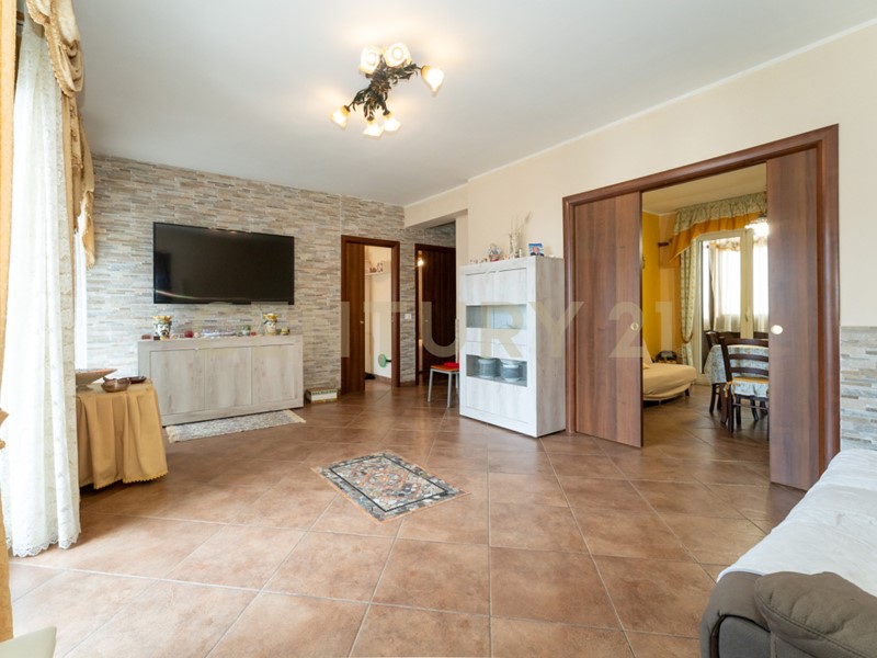 Trilocale in Vendita a Misterbianco, 139'000&euro;, 91 m², con Box
