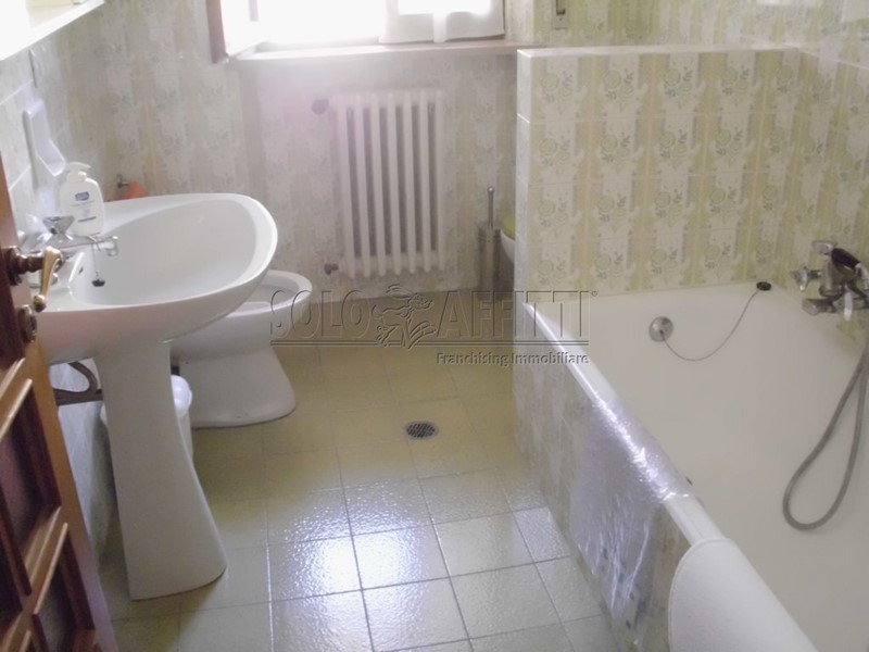 Appartamento in Affitto a Macerata, 970&euro;, 150 m², arredato