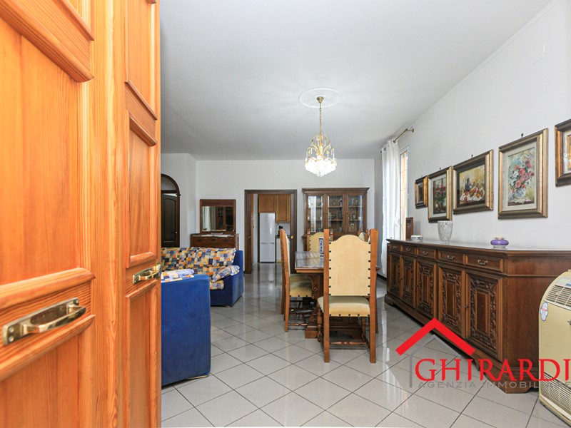 Appartamento in Affitto a Genova, zona Sestri Ponente, 600&euro;, 135 m², arredato