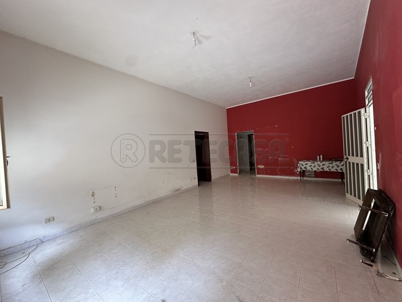 Appartamento in Vendita a Mazara del Vallo, 55'000&euro;, 100 m², con Box
