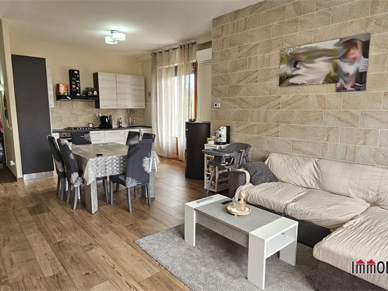 Trilocale in Vendita a Colle di Val D'Elsa, 210'000&euro;, 95 m²
