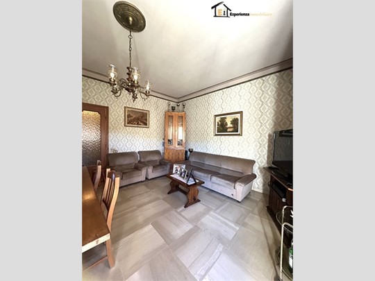 Trilocale in Vendita a Montopoli di Sabina, 130'000&euro;, 150 m²