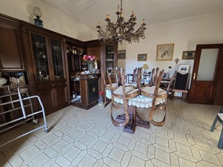 Trilocale in Vendita a Castelfranco di Sotto, zona Orentano, 120'000&euro;, 180 m²