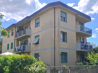 Bilocale in Vendita a Massa, zona Ricortola, 140'000&euro;, 45 m², arredato