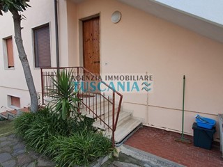 Trilocale in Vendita a Rosignano Marittimo, zona Rosignano Solvay, 168'000&euro;, 61 m², arredato, con Box