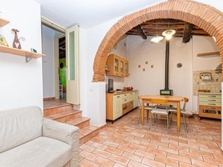 Quadrilocale in Vendita a Buti, 103'000&euro;, 76 m²