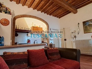 Trilocale in Vendita a Cecina, 160'000&euro;, 60 m², arredato