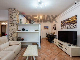 Trilocale in Vendita a Guidonia Montecelio, 189'000&euro;, 115 m²