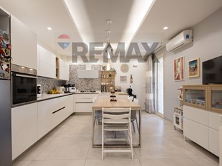 Appartamento in Vendita a Mascalucia, 229'000&euro;, 140 m²