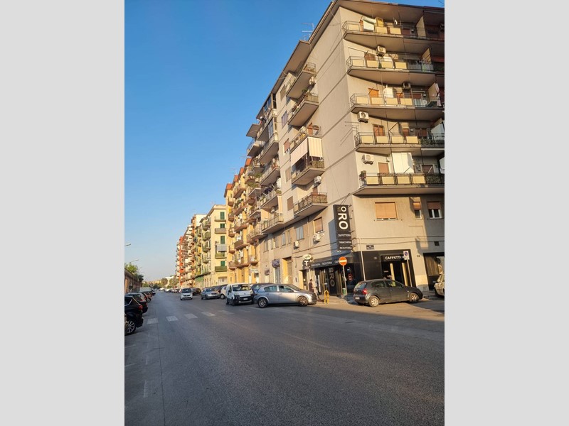 Quadrilocale in Vendita a Taranto, 130'000&euro;, 145 m²