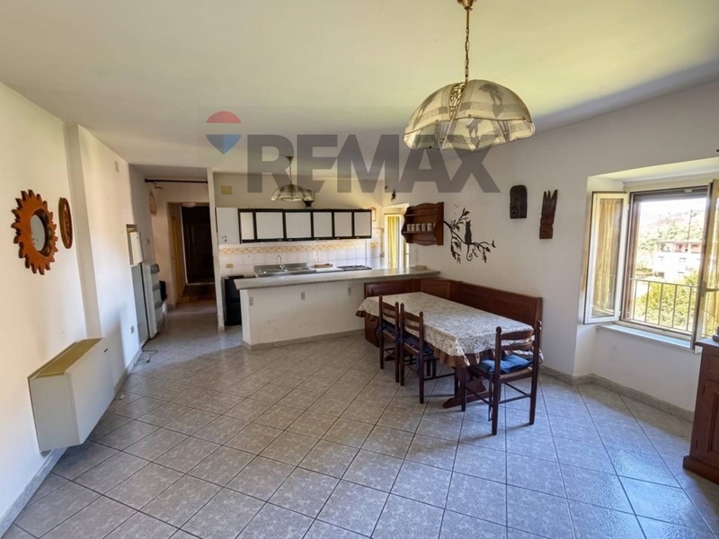 Trilocale in Vendita a Cittaducale, 47'000&euro;, 110 m²