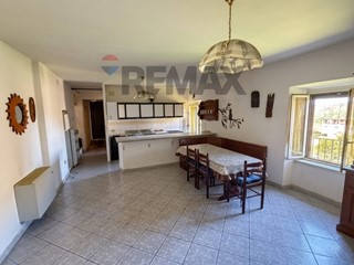 Trilocale in Vendita a Cittaducale, 47'000&euro;, 110 m²