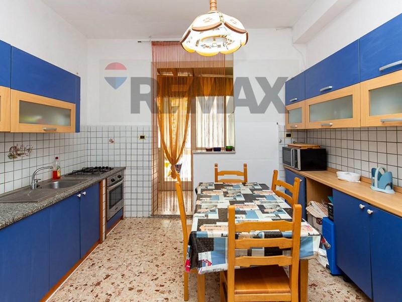 Appartamento in Vendita a Acireale, 130'000&euro;, 134 m²
