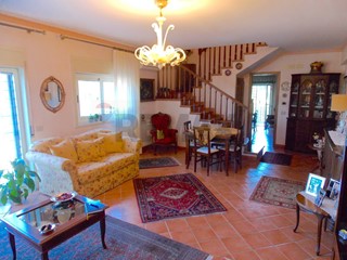 Appartamento in Vendita a Catania, 135'000&euro;, 105 m²