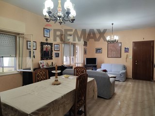 Appartamento in Vendita a Siracusa, 95'000&euro;, 117 m²