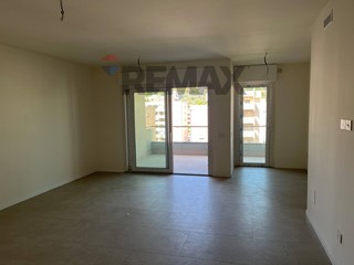 Appartamento in Vendita a Perugia, 250'000&euro;, 121 m²
