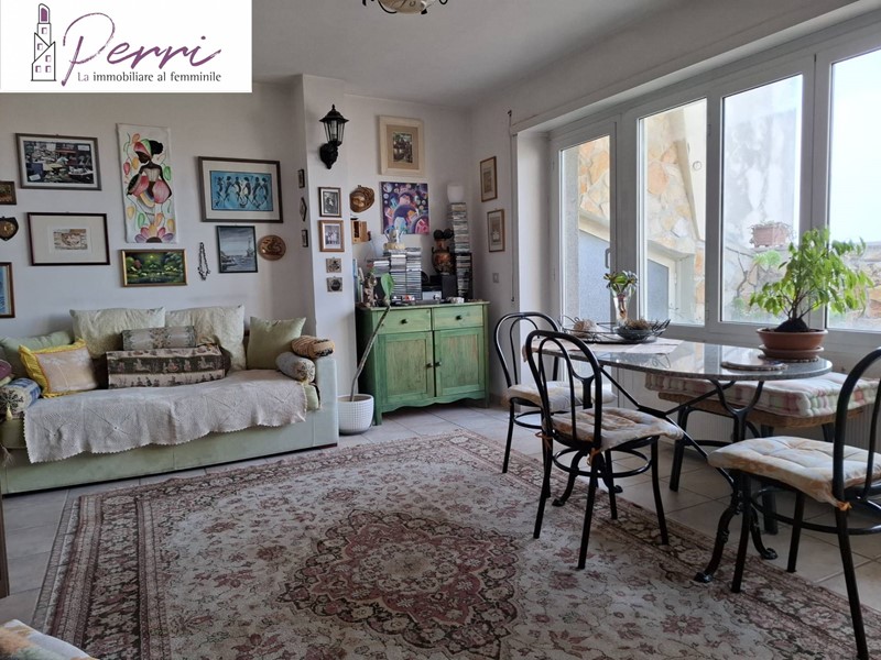Trilocale in Vendita a Pomezia, 100'000&euro;, 60 m²