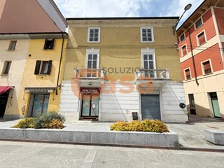 Appartamento in Vendita a Rivergaro, 400'000&euro;, 500 m²