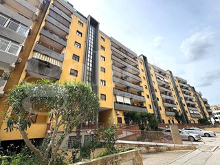 Quadrilocale in Vendita a Bari, 310'000&euro;, 115 m²