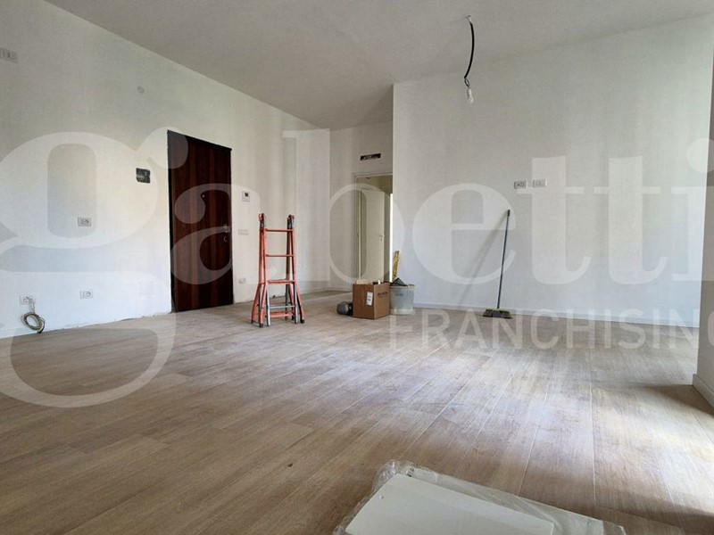 Quadrilocale in Vendita a Piacenza, 249'000&euro;, 126 m²