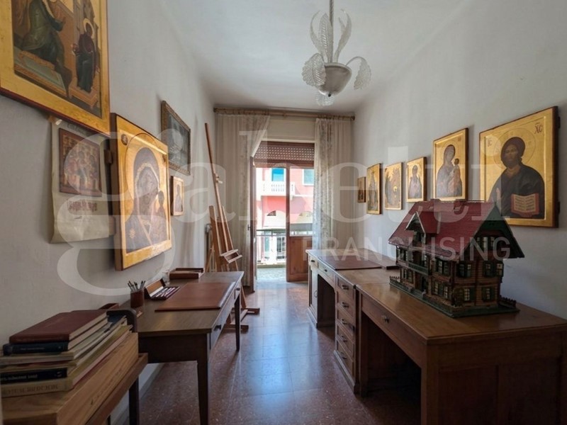 Appartamento in Vendita a Cavarzere, 85'000&euro;, 187 m², arredato