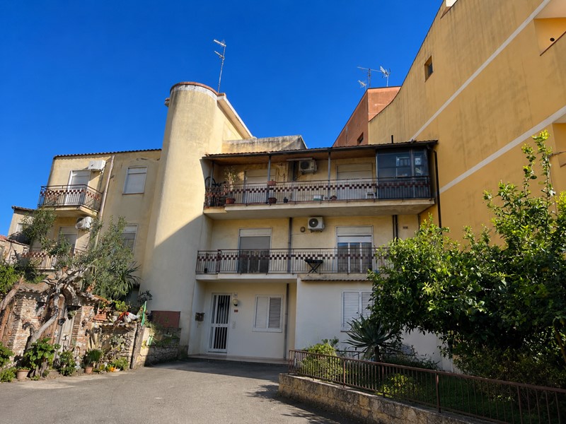Quadrilocale in Vendita a Barcellona Pozzo di Gotto, 75'000&euro;, 120 m²