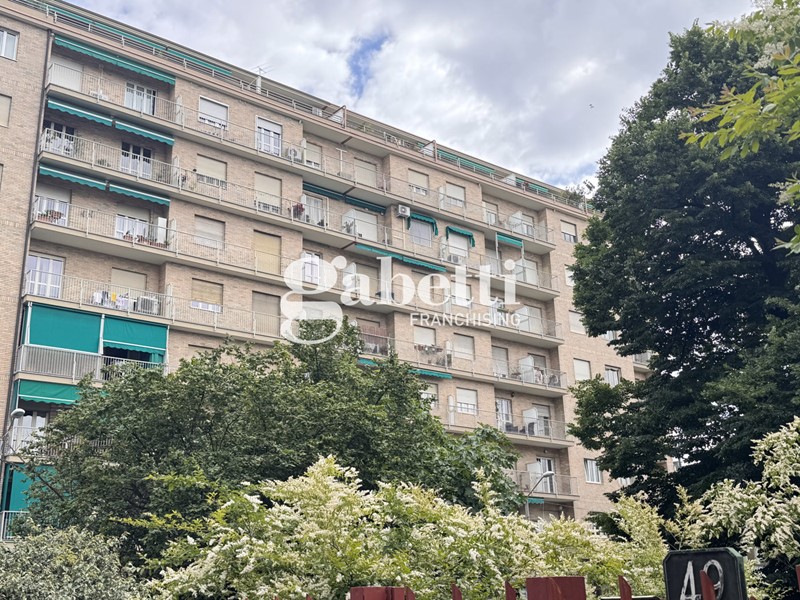 Trilocale in Affitto a Torino, 800&euro;, 74 m², arredato