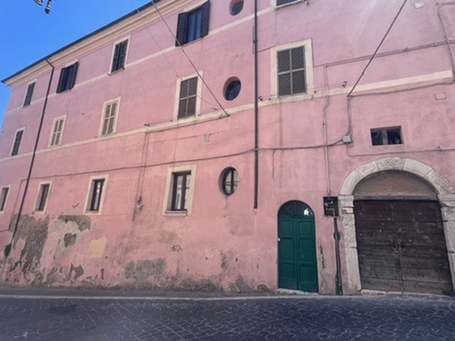 Trilocale in Vendita a Civita Castellana, 43'000&euro;, 65 m²