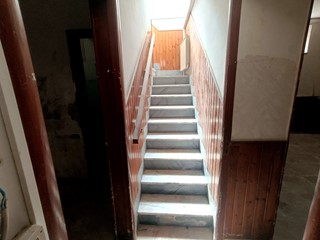 Appartamento in Vendita a Messina, 87'000&euro;, 200 m², con Box